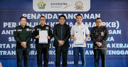 Penandatanganan Perjanjian Kerja Bersama Bank Sultra dan Serikat Karyawan PT BPD Sultra di Kendari.