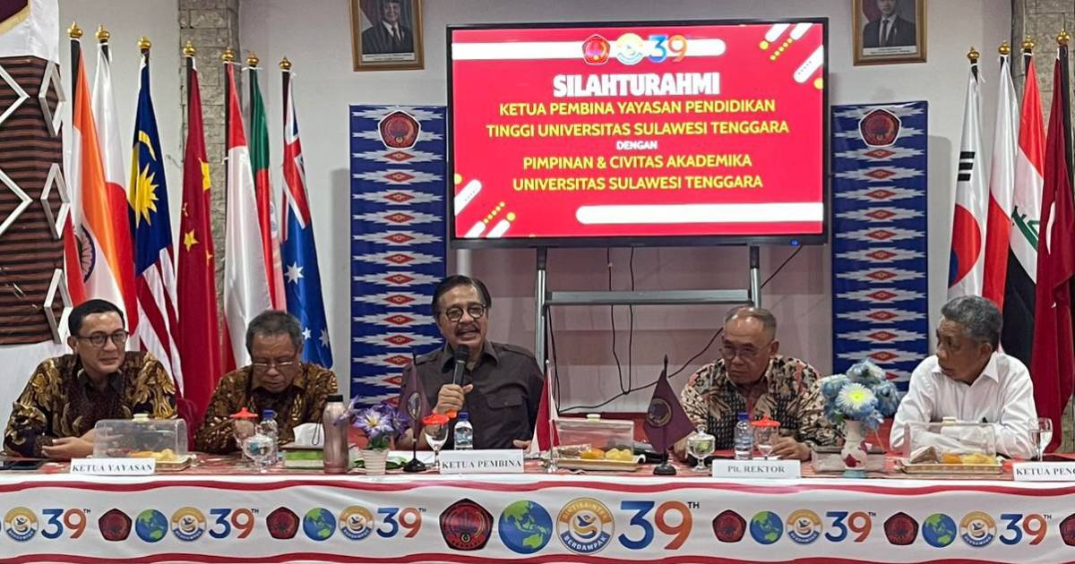 Ketua Pembina YPT Sultra Nur Alam memimpin silaturahmi dengan pimpinan dan civitas akademika Universitas Sulawesi Tenggara di Kendari.