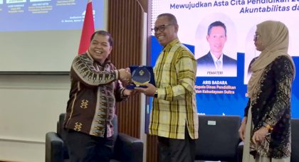 Prof Edy Karno saat menjadi pemateri diskusi nasional pendidikan di BPK RI Sultra