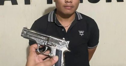 Ketua Geng Motor Mexiko 32 Pusat diamankan Polresta Kendari bersama barang bukti korek api berbentuk pistol yang digunakan untuk mengancam pelajar.