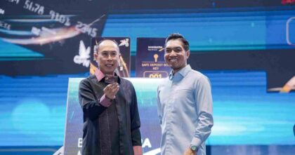 Gubernur Sultra dan Direktur Utama Bank Sultra saat peluncuran layanan Suprime dan Safe Deposit Box